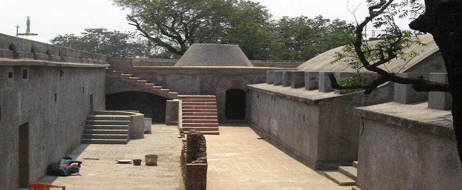 Mazagon Fort, Dockyard, India